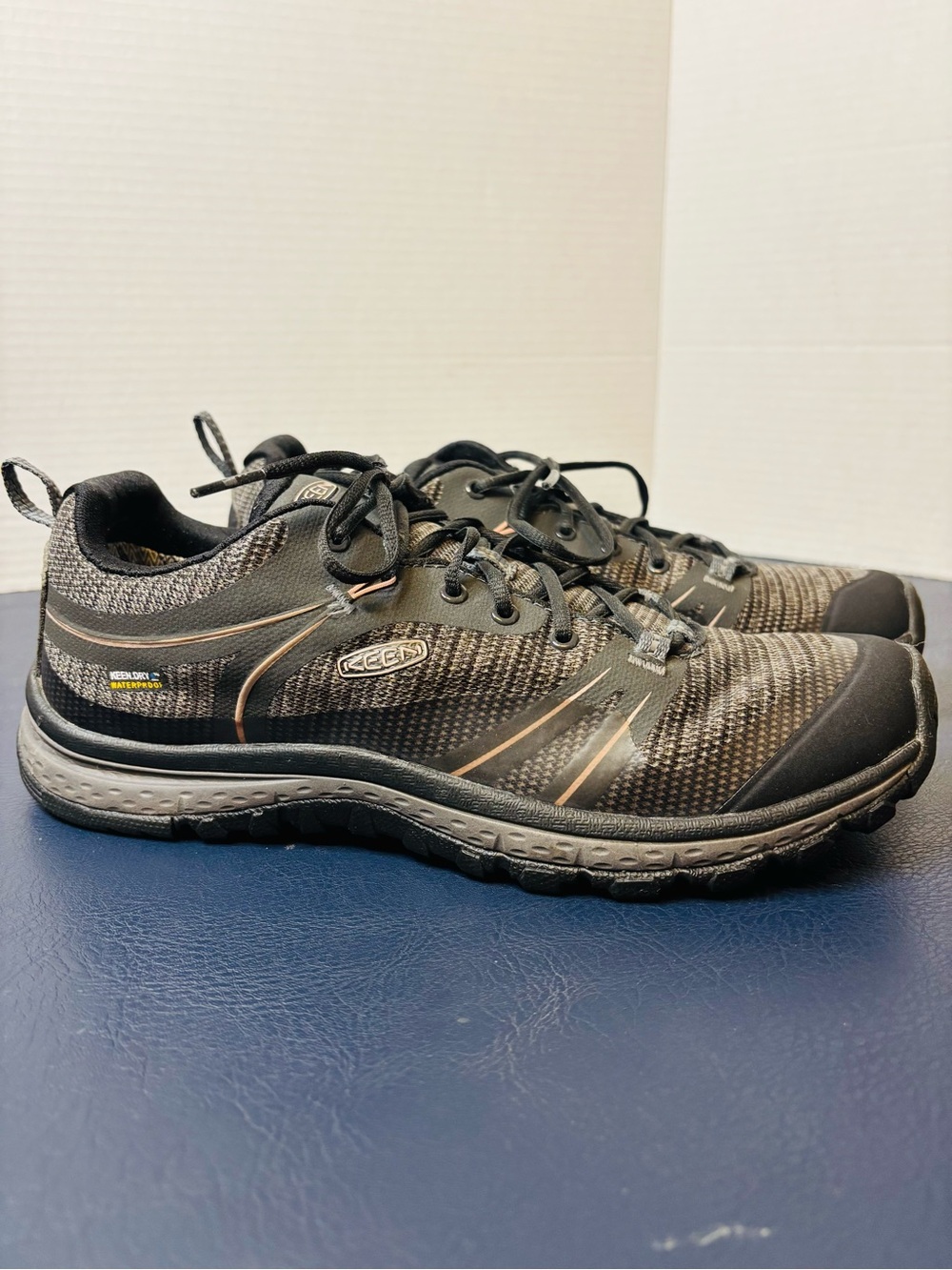 Keen Terradora women’s waterproof lace up hiking shoes sz 9 Gorpcore